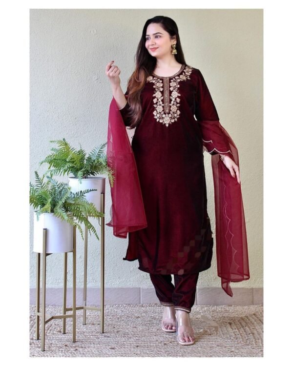 EMBROIDERED VELVET KURTA